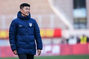 足球报：客场输给西海岸，大连英博半年时间客场未赢球