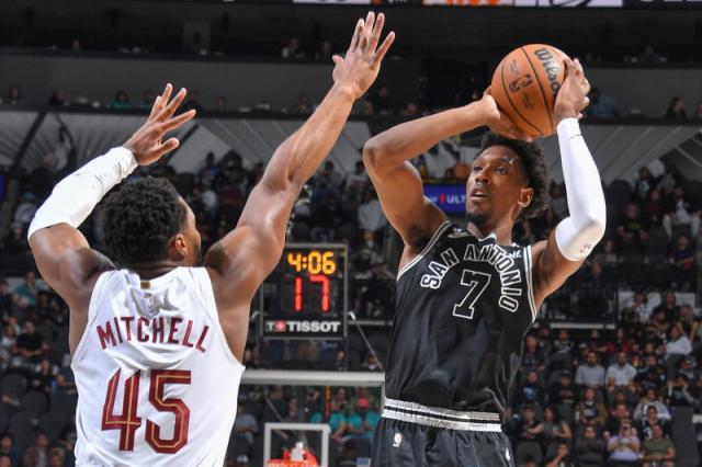 开云体育官网登录入口-流言真与假：湖人拒绝大交易 欧文休赛期有意火箭？